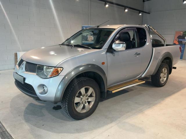 Mitsubishi L200 2.5 DI-D/136CV Club Cab Intense, del 2006, 255.319 km, in vendita a Monticelli Brusati (BS)