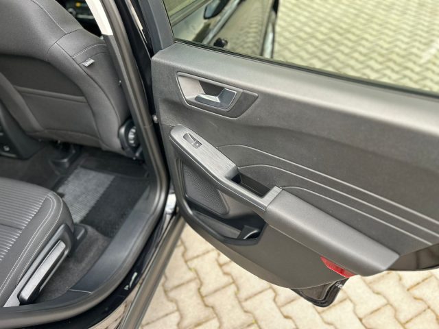 Ford Kuga 1.5 EcoBlue 120 CV aut. Titanium, del 2021, 93.035 km, in vendita a Afragola (NA)