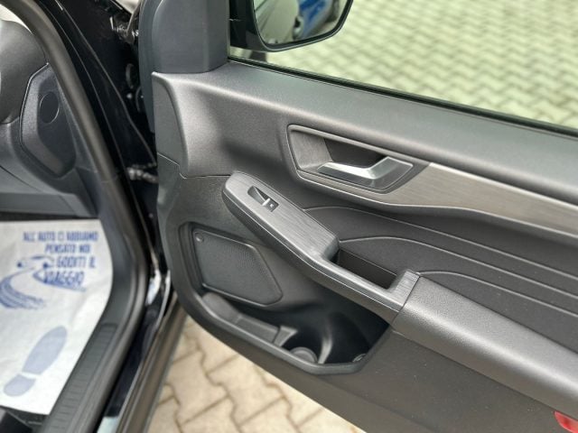 Ford Kuga 1.5 EcoBlue 120 CV aut. Titanium, del 2021, 93.035 km, in vendita a Afragola (NA)