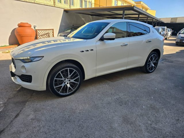 Maserati Levante V6 Diesel 275 CV AWD usato a AFRAGOLA