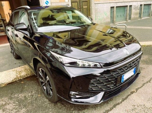 MG HS 1.5T-GDI Luxury AUTOM. PELLE, del 2025, 42.000 km, in vendita a Milano (MI)