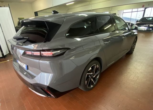 Peugeot 308 PureTech Turbo 130 S&S EAT8 SW Allure - foto 4 di 4