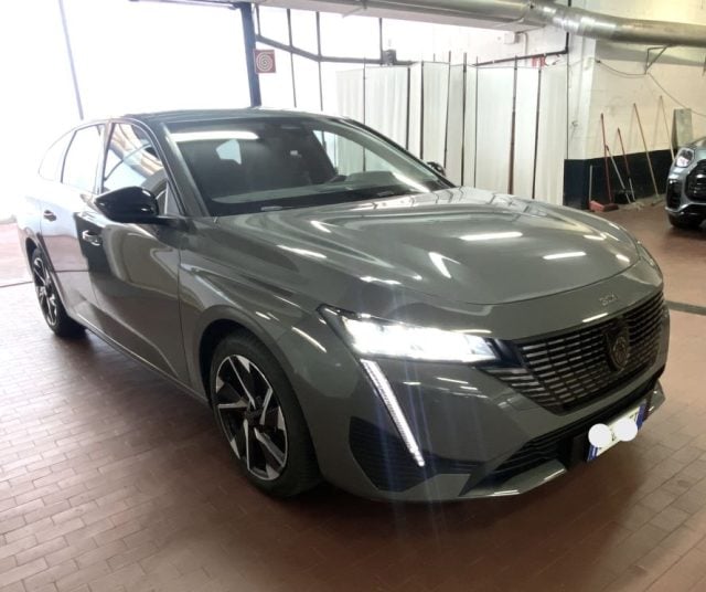 Peugeot 308 PureTech Turbo 130 S&S EAT8 SW Allure, del 2024, 61.000 km, in vendita a Milano (MI)