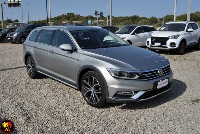 Volkswagen Passat Business Alltrack 2.0 TDI 190 CV 4MOTION DSG Exec. - foto 2 di 4