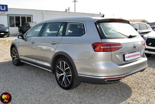 Volkswagen Passat Business Alltrack 2.0 TDI 190 CV 4MOTION DSG Exec., del 2017, 196.000 km, in vendita a Olbia (OT)
