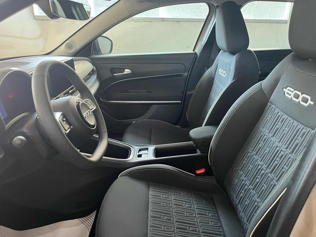 Fiat 600 Hybrid 145 CV DCT MHEV i - foto 4 di 4