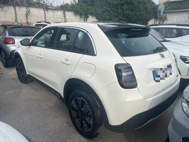 Fiat 600 Hybrid 145 CV DCT MHEV i - foto 2 di 4