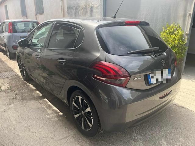Peugeot 208 BlueHDi 100 S&S 5 porte Allure - foto 3 di 4