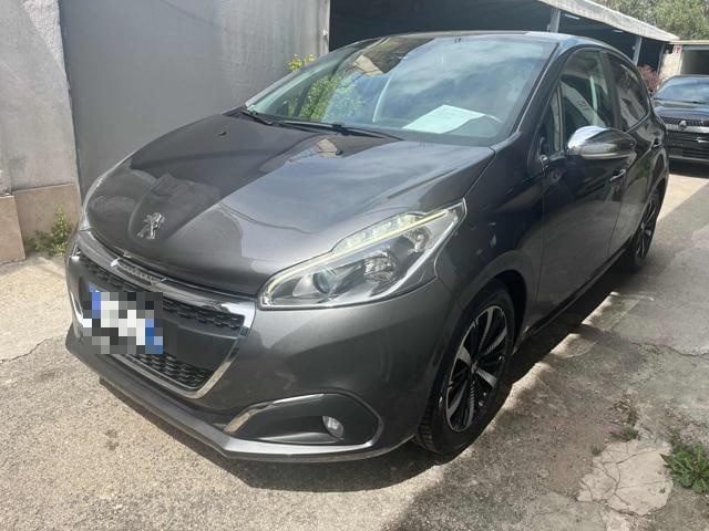 Peugeot 208 BlueHDi 100 S&S 5 porte Allure, del 2019, 120.000 km, in vendita a Napoli (NA)