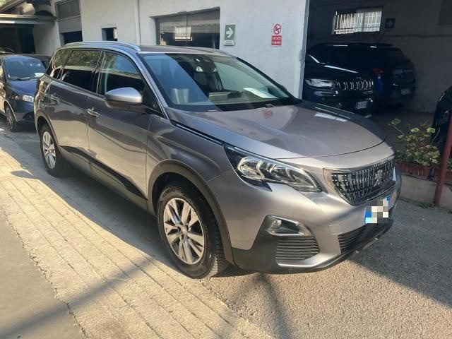 Peugeot 5008 1.5 BlueHDi 130CV S&S EAT8 Business, del 2020, 128.000 km, in vendita a Napoli (NA)