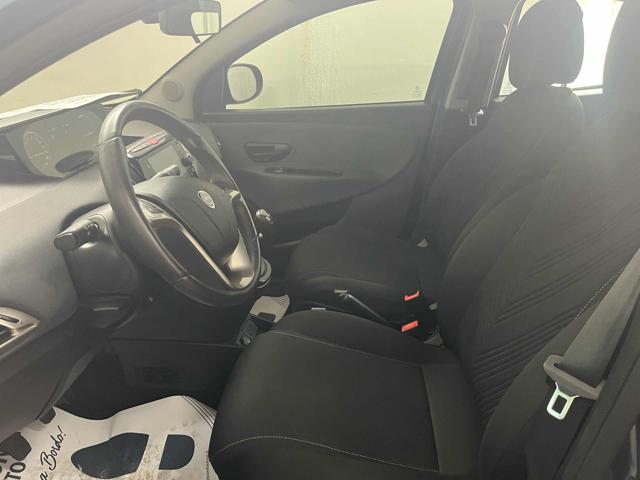 Lancia Ypsilon GOLD 1.0 FireFly HYBRID 70cv S&S - foto 4 di 4