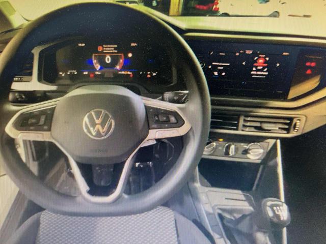 Volkswagen Polo 1.0 EVO Young 80cv - foto 2 di 3