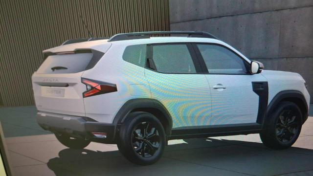 Dacia Duster EXTREME + PACK PARKING 1.2 Eco-GPL 120CV - foto 2 di 3