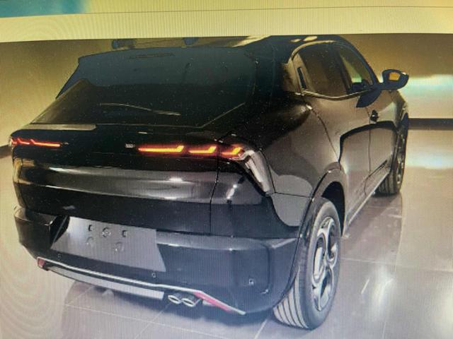 Alfa Romeo Junior SPORT SPECIALE 1.2 HYBRID 145 - foto 2 di 4