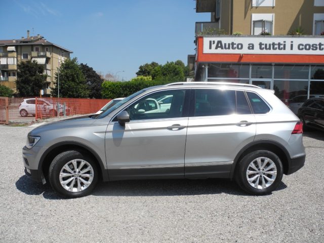 Volkswagen Tiguan 2.0 TDI SCR 4MOTION BlueMotion Tec. - UniPropriet. - foto 3 di 4