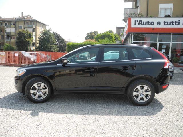 Volvo XC60 D3 AWD Geartronic Summum autom.-UNICO PROPRIETARIO - foto 2 di 4