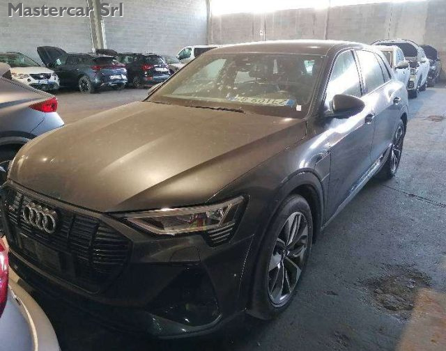 Audi e-tron e-tron 50 S line Edition quattro cvt - GB601EZ - foto 2 di 4