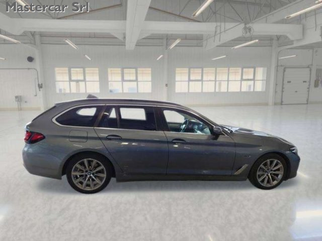 BMW 530 G31 Touring LCI 530e 292CV Touring Business auto - - foto 4 di 4