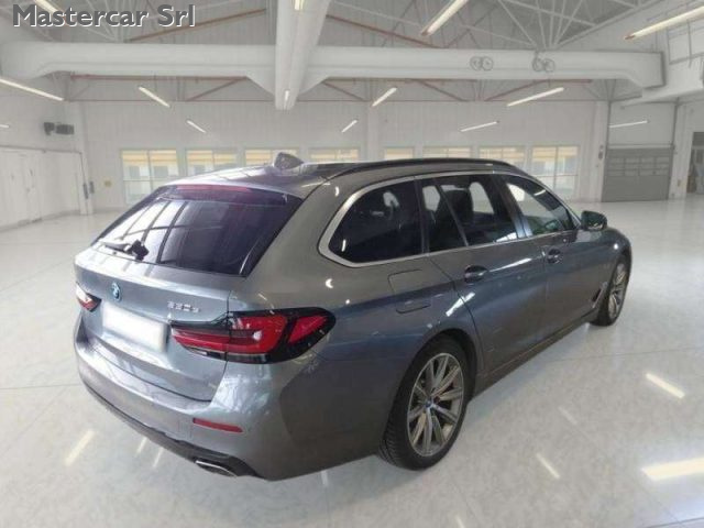 BMW 530 G31 Touring LCI 530e 292CV Touring Business auto - - foto 2 di 4