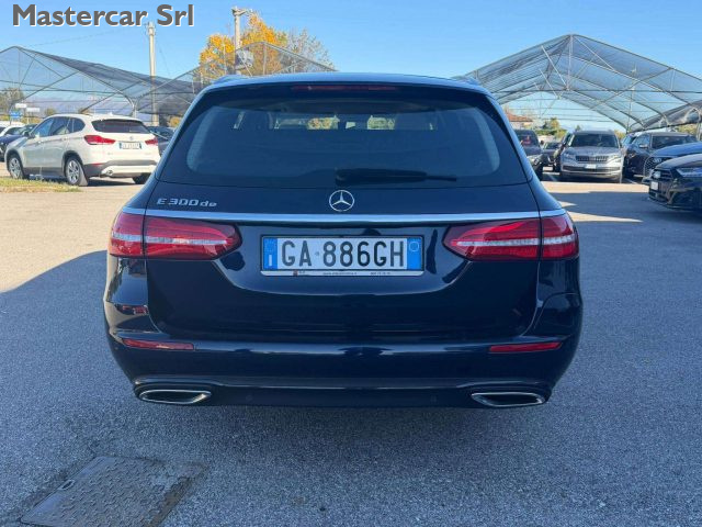 Mercedes-Benz E 300 300 de eq-power Business Sport auto - GA886GH - foto 4 di 4