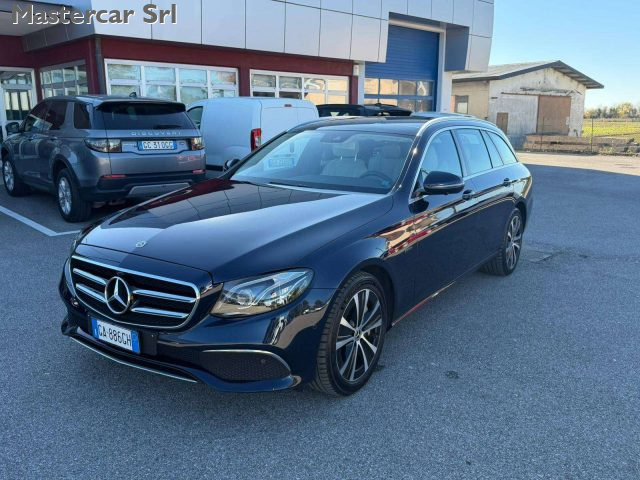 Mercedes-Benz E 300 300 de eq-power Business Sport auto - GA886GH - foto 2 di 4