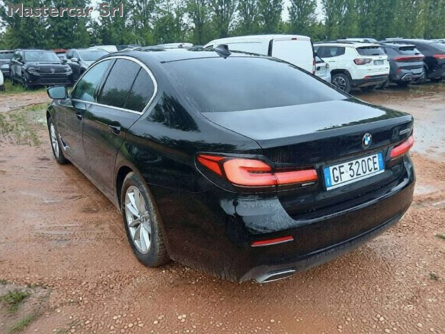 BMW 530 Serie 5 2020 Berlina LCI 530e Business auto - GF32 - foto 3 di 4