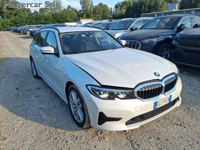 BMW 320 Serie 3 Touring 320d Touring mhev 48V xdrive Busin - foto 3 di 4