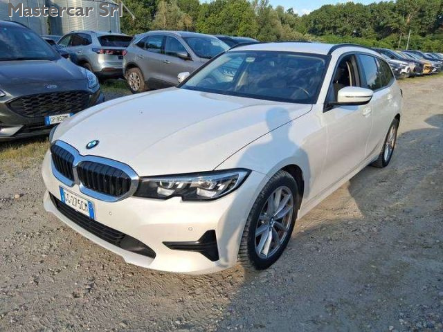 BMW 320 Serie 3 Touring 320d Touring mhev 48V xdrive Busin - foto 2 di 4