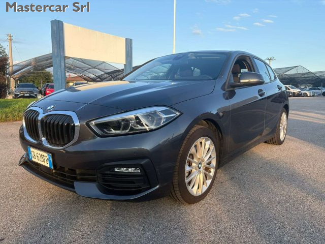 BMW 120 Serie 1 F40 120d xdrive Bus Adva auto GB628PB - foto 2 di 4