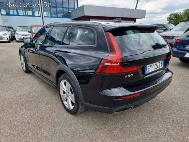 Volvo V60 Cross Country 2.0 d4 Business Plus awd GANCIO TRAINO -FY124PA - foto 3 di 4