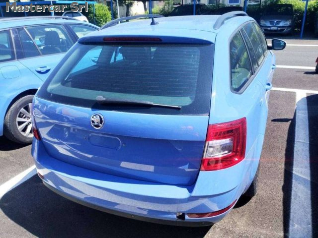 Skoda Octavia Wagon 2.0 tdi Executive 150cv - GA041KJ - foto 3 di 4