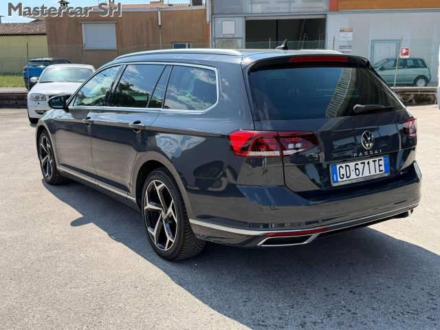 Volkswagen Passat Variant Passat Variant 2.0 tdi Executive 4motion 200cv dsg - foto 4 di 4