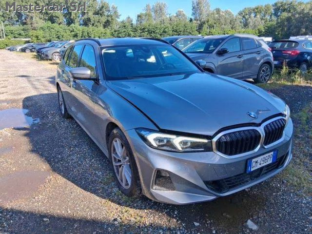 BMW 320 Serie 3 G21 2022 Touring 320d Touring mhev 48V xdr - foto 3 di 4