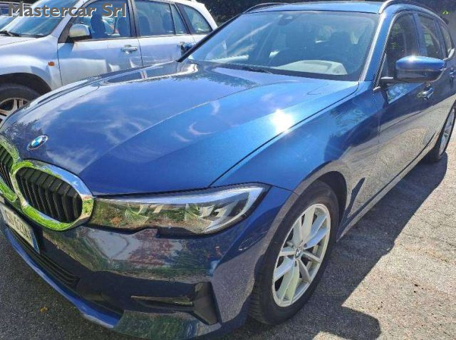 BMW 320 320d Touring mhev 48V xdrive Business Advantage au - foto 2 di 4