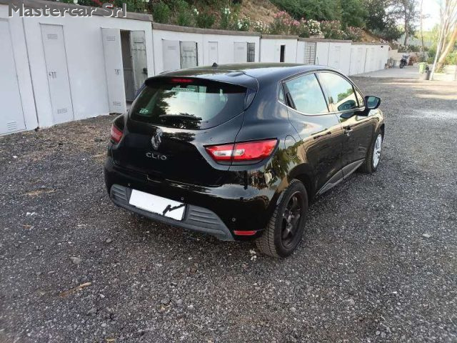 Renault Clio Clio 1.2 16v Zen 75cv 5p - FK670YB - foto 2 di 4