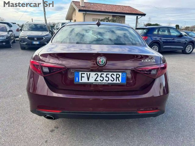 Alfa Romeo Giulia 2.2 t Business 160cv AT8 - FV255SR - foto 4 di 4