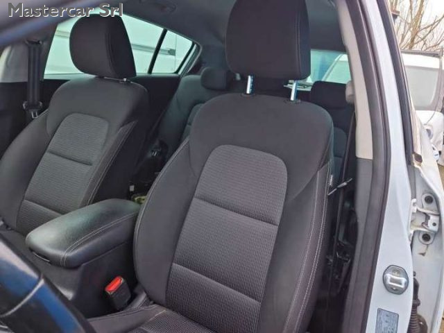 Kia Sportage MOTORE FUSO N1 AUTOCARRO 1.6 crdi Business 136cv d - foto 2 di 4