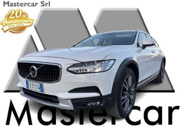 Volvo V90 Cross Country 2.0 d5 Pro awd geartronic my19 - FZ375TW usato a BASILIANO