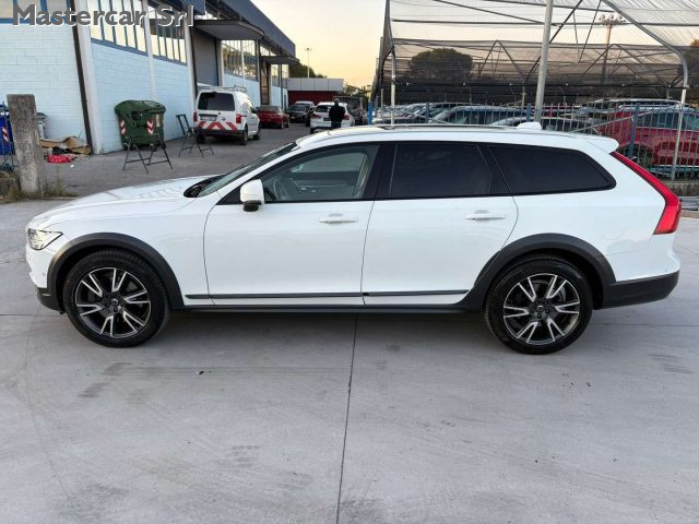 Volvo V90 Cross Country 2.0 d5 Pro awd geartronic my19 - FZ375TW - foto 3 di 4
