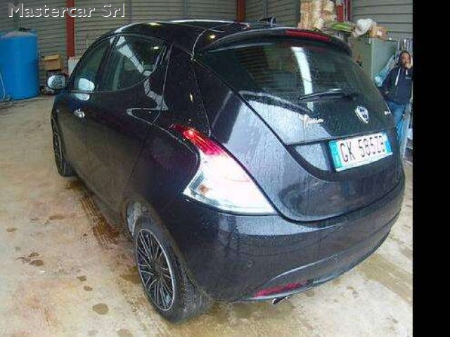 Lancia Ypsilon 5posti Neopatentati 1.0 hybrid Gold tg: GK585ZB - foto 4 di 4
