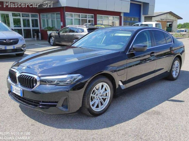 BMW 530 Serie 5 2020 Berlina LCI 530e Business auto - GF32 - foto 2 di 4
