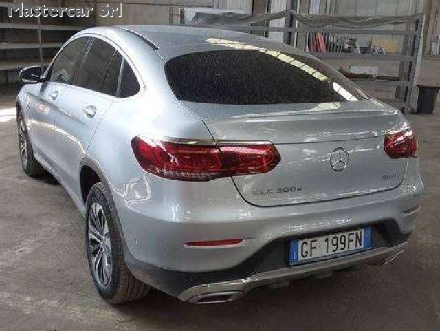 Mercedes-Benz GLC 300 GLC Coupe - C253 2019 Coupe e phev (eq-power) Spor - foto 4 di 4