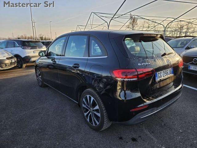 Mercedes-Benz B 250 Classe B e eq-power Business Extra auto - GG256JA - foto 3 di 4