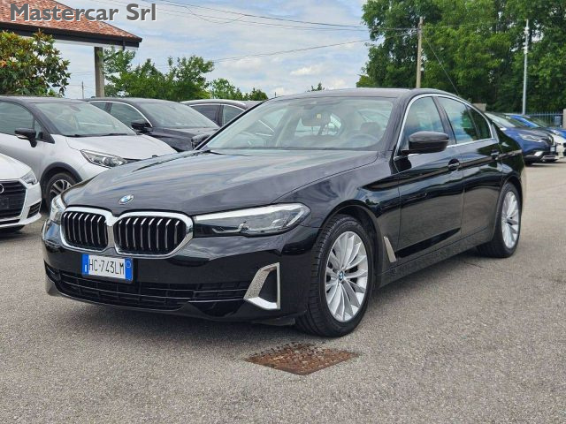 BMW 520 Serie 5 G30 2020 Berlina 520d mhev 48V Luxury auto - foto 2 di 4
