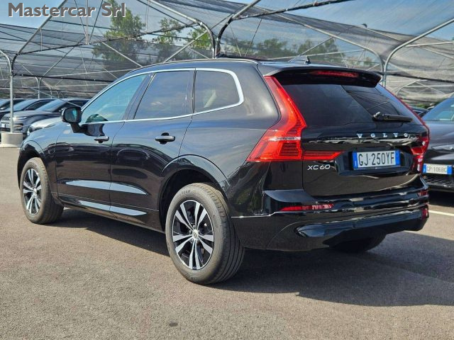 Volvo XC60 XC60 II 2022 2.0 b4 Momentum auto - GJ250YF - foto 4 di 4