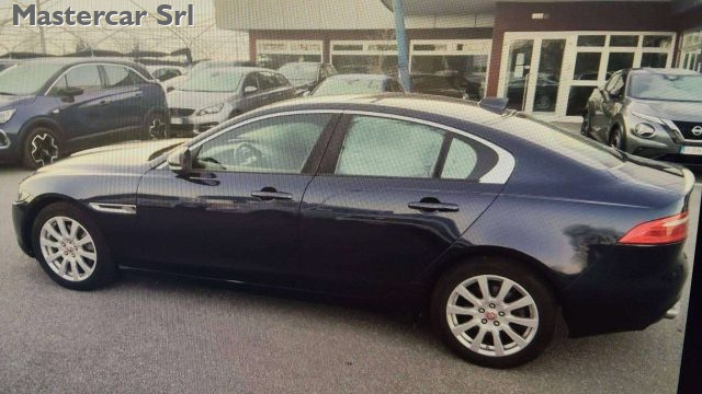 Jaguar XE XE 2.0d Pure Business edition 180cv tg: FG873SR - foto 3 di 4