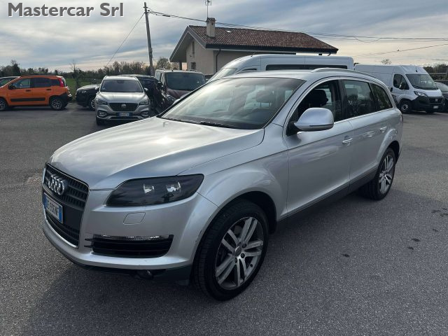 Audi Q7 Q7 I 2006 3.0 V6 tdi quattro tiptronic DE836NF usato a BASILIANO