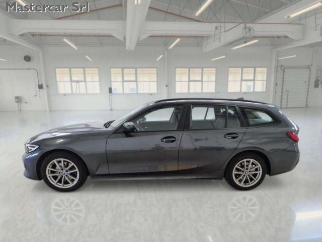 BMW 320 G21 320d Touring mhev 48V xdrive Business Advantag - foto 3 di 4