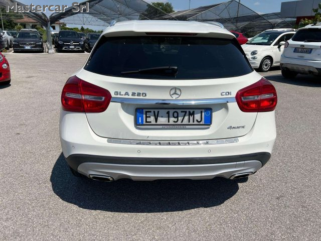 Mercedes-Benz GLA 220 GLA-X156 2014 d (cdi) Sport 4matic 170cv auto - EV - foto 4 di 4
