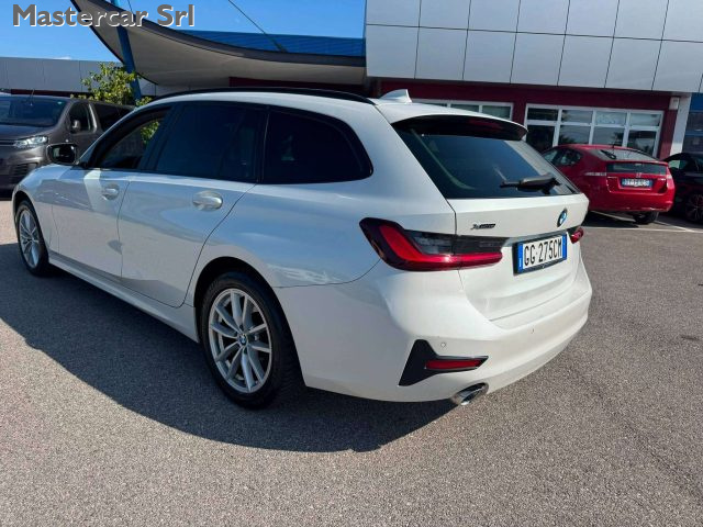 BMW 320 Serie 3 Touring 320d Touring mhev 48V xdrive Busin - foto 3 di 4